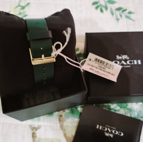 Coach Green Leather Strap Watch Brand New. By New York - Picture 10 of 12